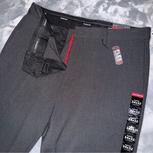 VanHeusen Men’s Black Flex Waistband Pants